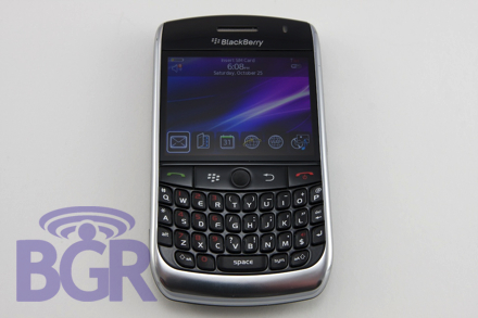 blackberrycurve8900_1
