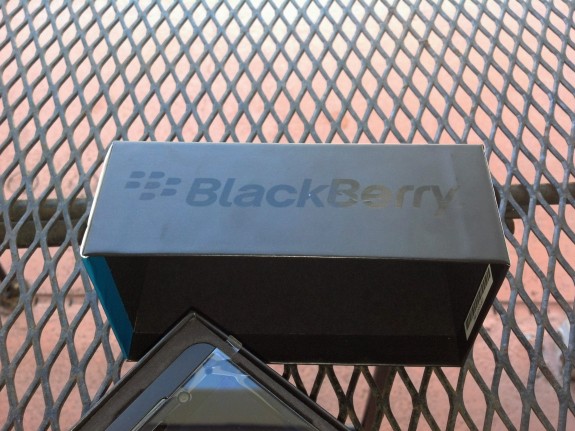 Blackberry Z10 Unboxing 7